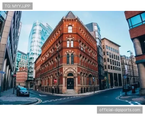 英国气象局发布预警，曼彻斯特比赛日或将遭遇强风降雨